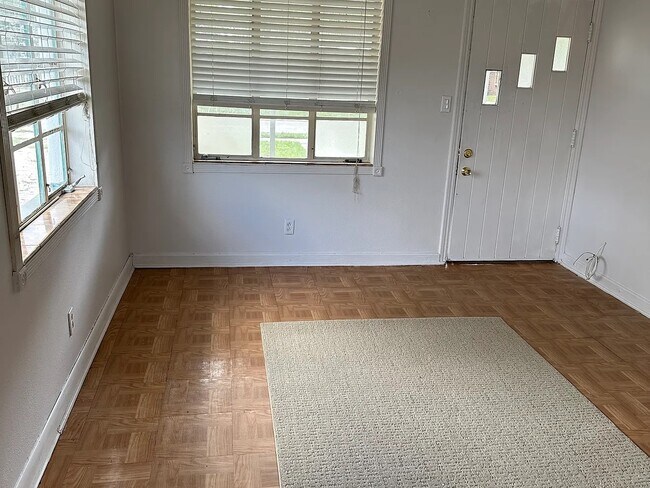 2015 Palm Terrace, Sarasota, FL 34231 - photo 5