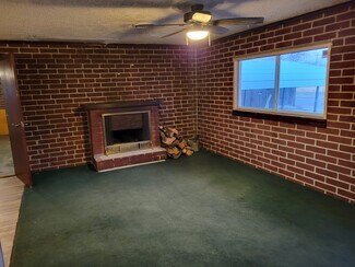 508 Clark Ave, Stinnett, TX 79083