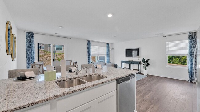 484 Vogt Dr unit 36208299, Jonesborough, TN 37659 - photo 3