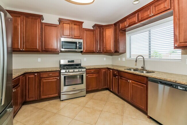 60333 E Black Crest Loop, Tucson, AZ 85739 - photo 7