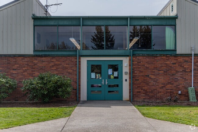 Firwood Elementary School serves grades 1-5 on SE Trubel Rd in Sandy.