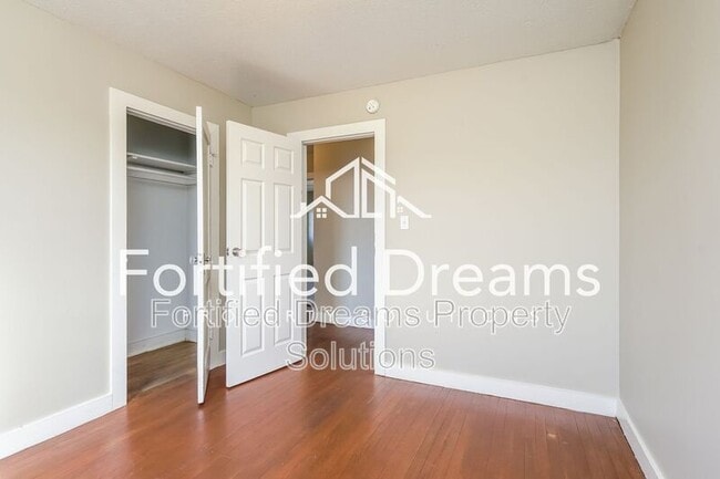 201 Church St unit 6, Elkin, NC 28621 - photo 6