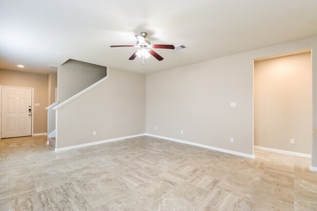 12115 City Trek Ln, Houston, TX 77047 - photo 4