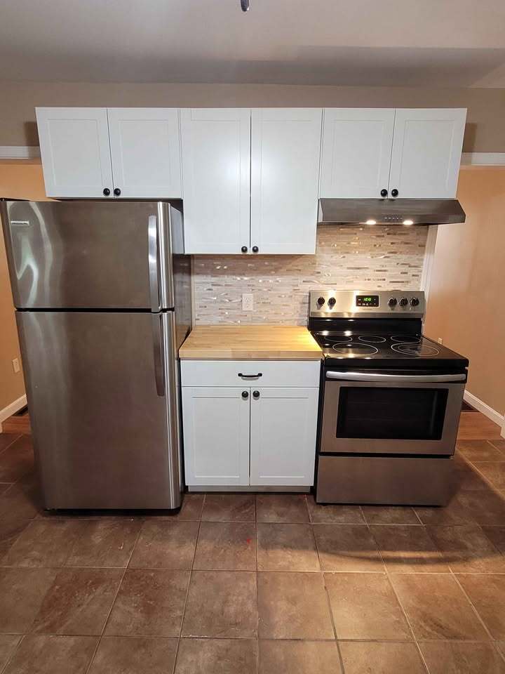 391 Putnam Pike unit C, Dayville, CT 06241 - photo 1