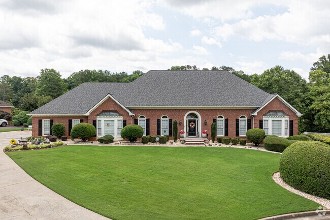 Brookfield West features some oversized ranch-style homes.