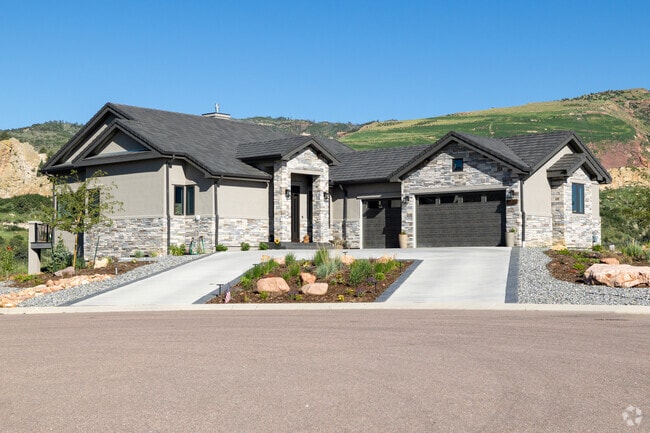 There are several large homes in the Kissing Camels neighborhood.