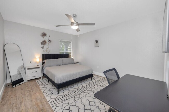 4307 W Kennedy Blvd unit ID1365974P, Tampa, FL 33609 - photo 2