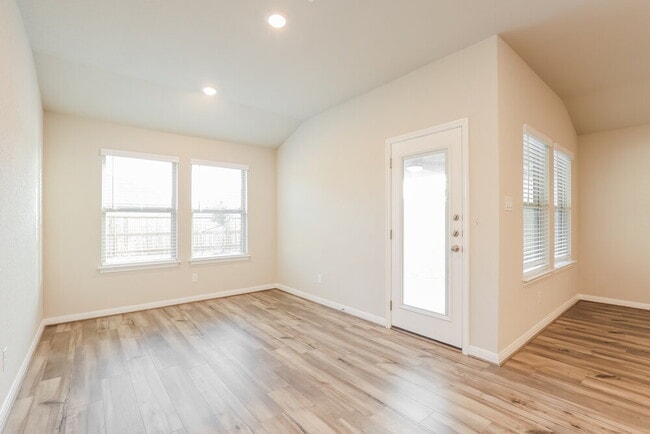 1239 William Crest, New Braunfels, TX 78130 - photo 5