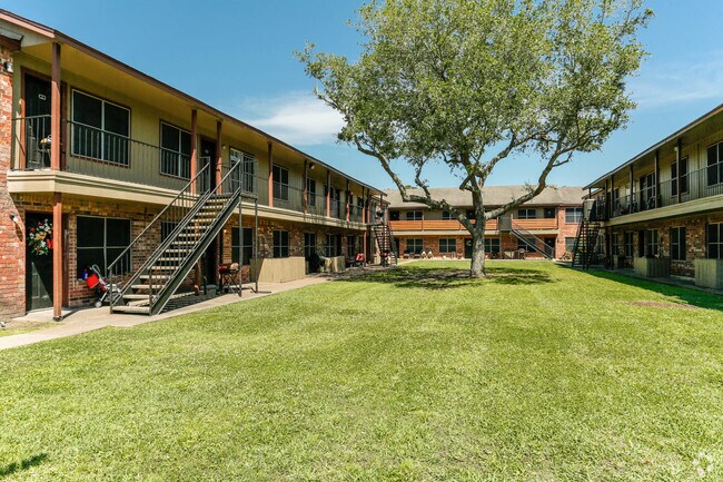 Oaks at Mustang, Alvin, TX 77511 - photo 7