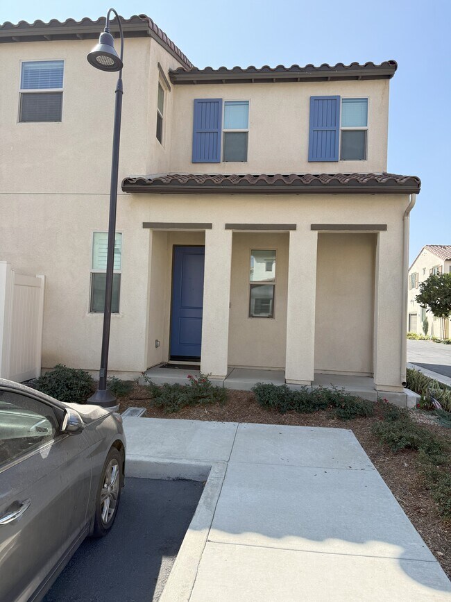 1971 S Ambrosia Way, San Bernardino, CA 92408