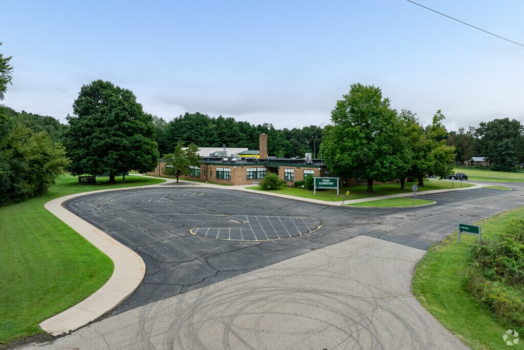 Pennfield Purdy School boats an overal B- on school ratings site Niche.com