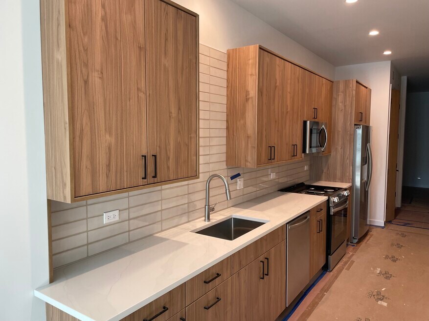 934 W Diversey Pkwy unit 1, Chicago, IL 60614 - photo 1