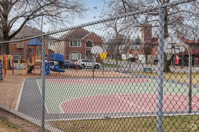 There is a playground attached to the Fort Lee School No. 4 in Fort Lee, NJ.