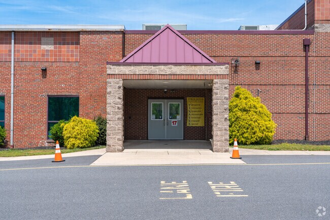 North Dover Elementary School in Toms River earns an overall score of C on Niche.