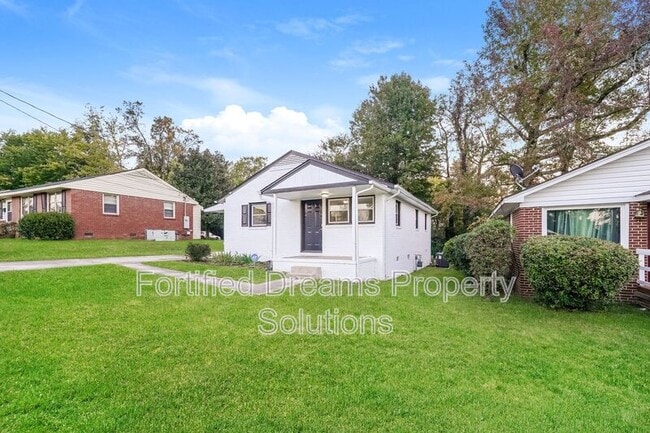 1615 Eastwood Ave, Greensboro, NC 27401 - photo 2