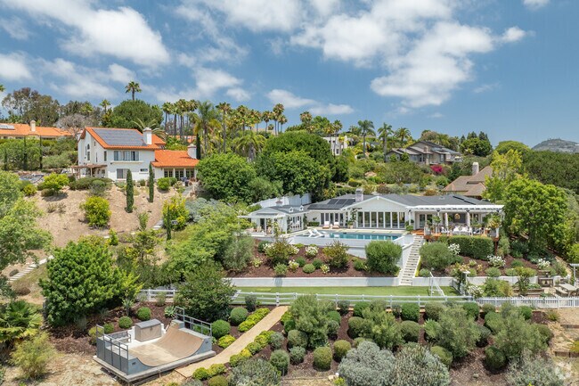 Residents of Olivenhain enjoy panoramic views, natural beauty, and a laid-back lifestyle.