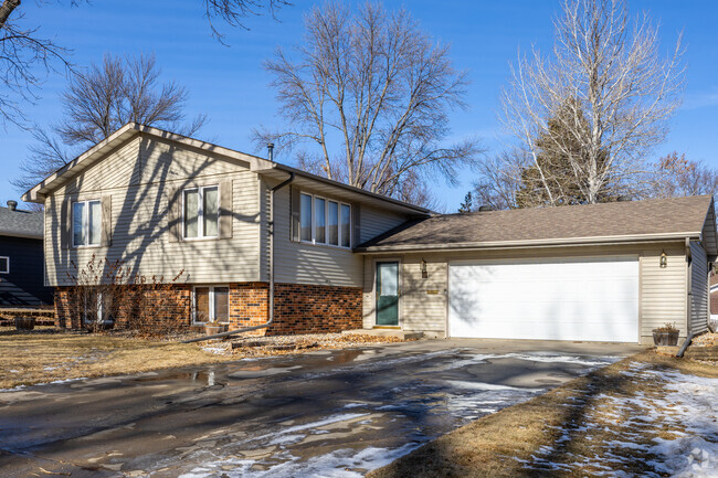 There are many multi-level homes in Watertown.