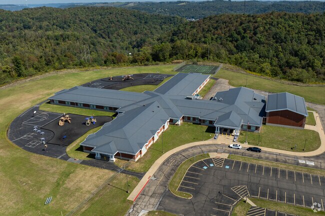 Anna Marie Ayers Elementary School students are at least 67% proficient in reading according to test scores.