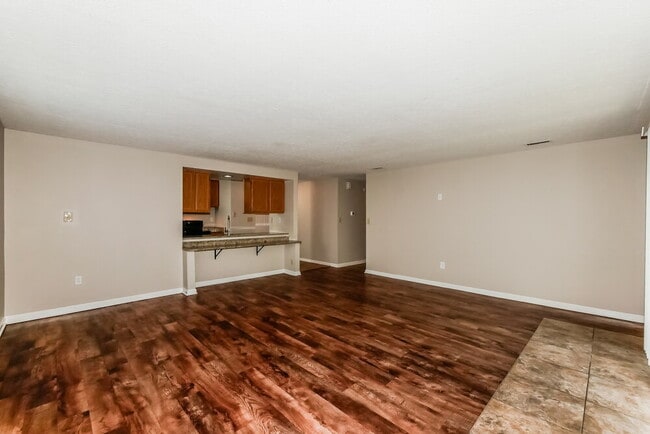 812 Coolee Ln, Indianapolis, IN 46229 - photo 6