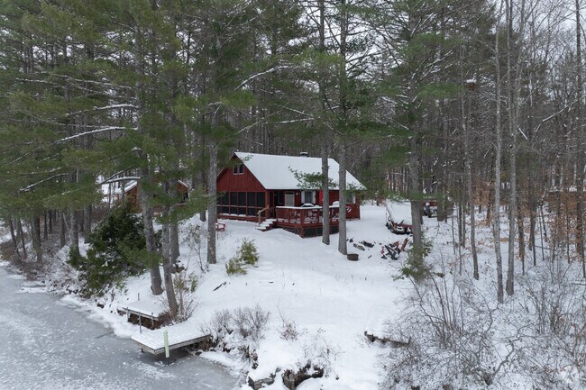 This cottage is tucked quietly along the lakeside in Denmark, offering a peaceful hideaway.