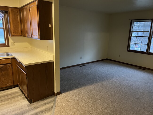 1829 Manor Haus Ct unit 2, Goshen, IN 46526 - photo 4
