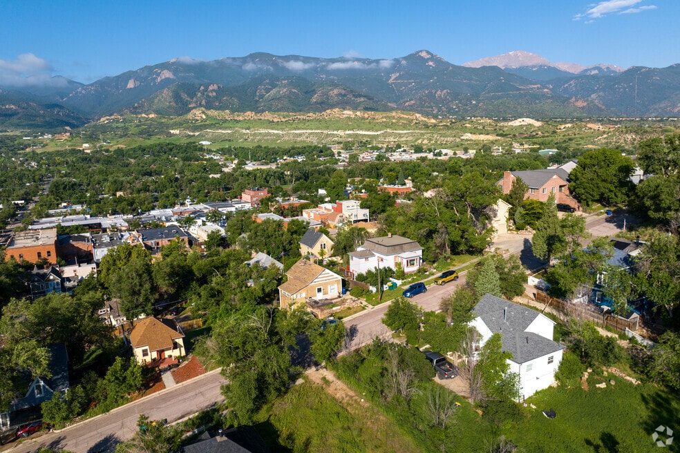 NH_OldColoradoCity_517969_P2_070224