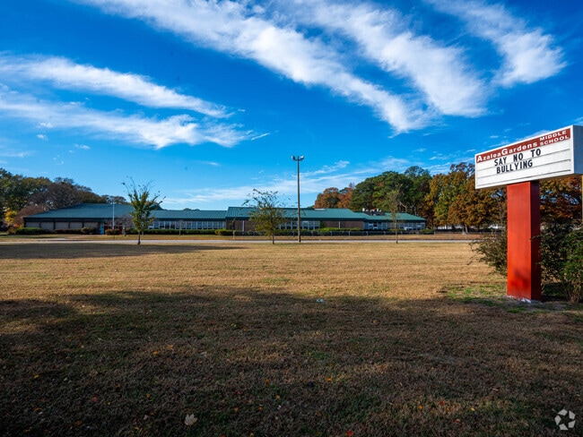 Azalea Gardens Middle School