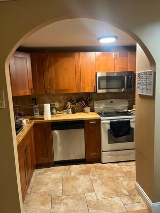 31 Brainerd Rd, Boston, MA 02134