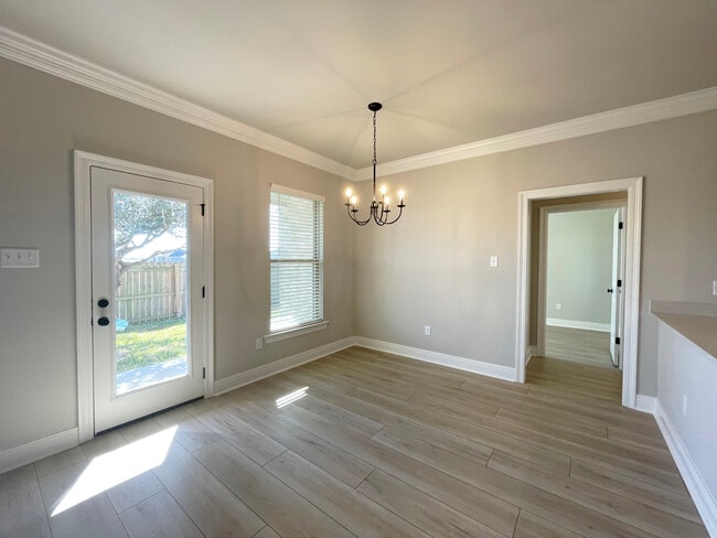 3352 Lake Crest Dr, Lake Charles, LA 70615 - photo 7