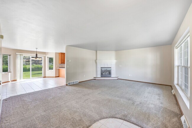 156 Cavil Way, de Pere, WI 54115 - photo 3