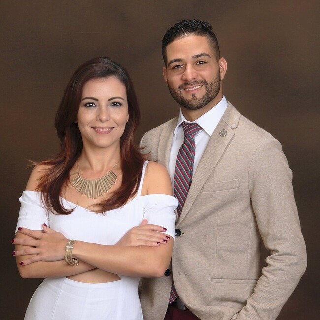 Agent Photo