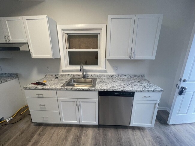 2350 Logan St, Harrisburg, PA 17110 - photo 3