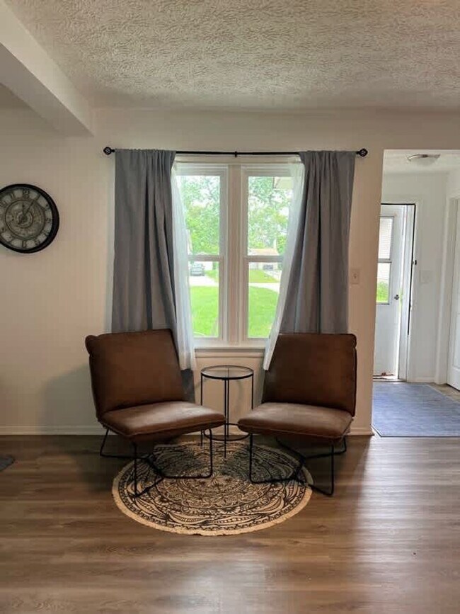 27385 Park Ct unit ID1364147P, Madison Heights, MI 48071 - photo 2