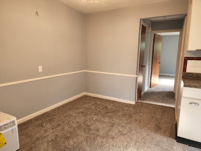3131 Mozart Ave unit 4, Cincinnati, OH 45211 - photo 3