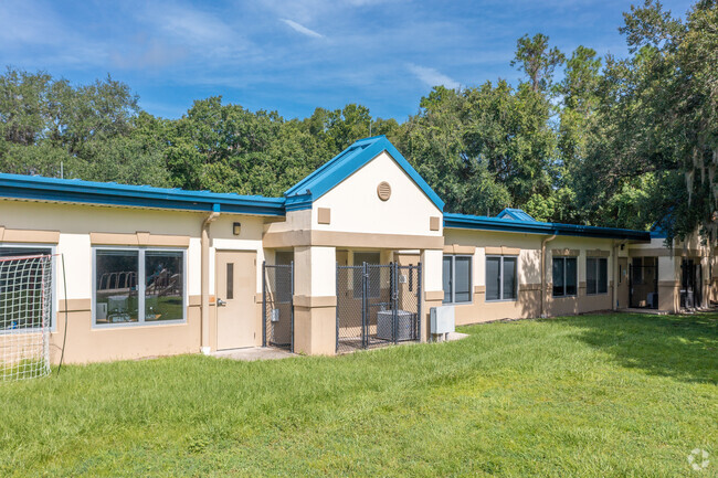 Tildenville Elementary School has an indoor/outdoor style campus.