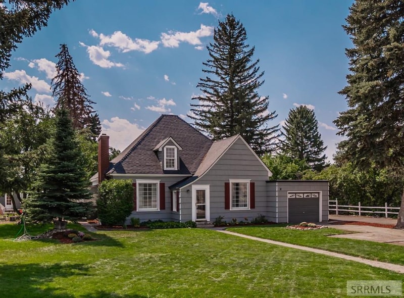 2910 E Lincoln Rd unit The Main House, Idaho Falls, ID 83401 - photo 1