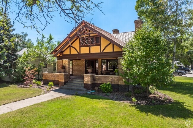 Bungalow homes from the early 1900s occupy the 7th Street Historic Housing District.