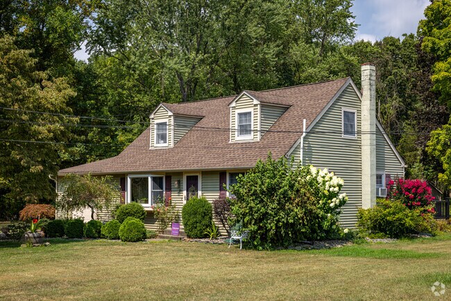 Homes in Knowlton Township typically have well kept gardens that flourish in the lush climate.