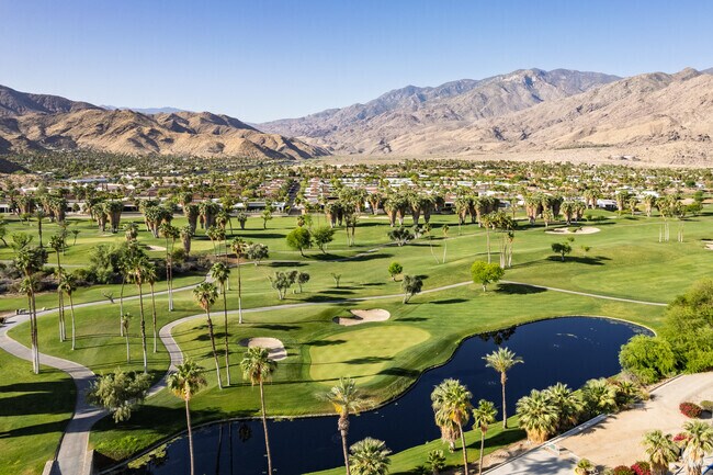 Andreas Hills has a nearby golf course and many other high-quality amenities.
