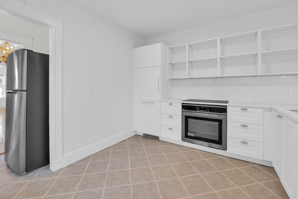 31 Justin Rd unit 2, Brighton, MA 02135 - photo 1