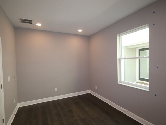 31316 Pendleton Landing Cir, Wesley Chapel, FL 33545 - photo 6