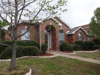 7501 Maplewood Dr, Rowlett, TX 75089