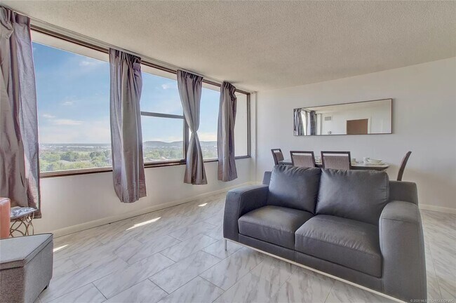 Central Park Residences unit 1521, Tulsa, OK 74119 - photo 5