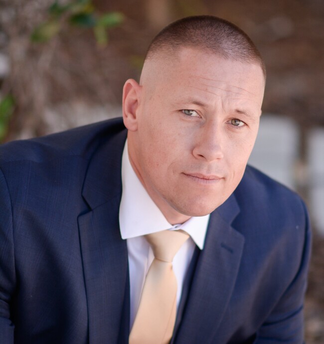 Agent Photo