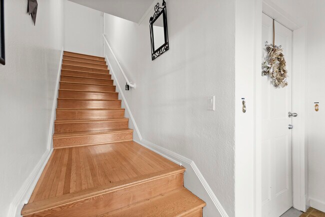 518 N Genesee Ave unit 518, Los Angeles, CA 90036 - photo 2