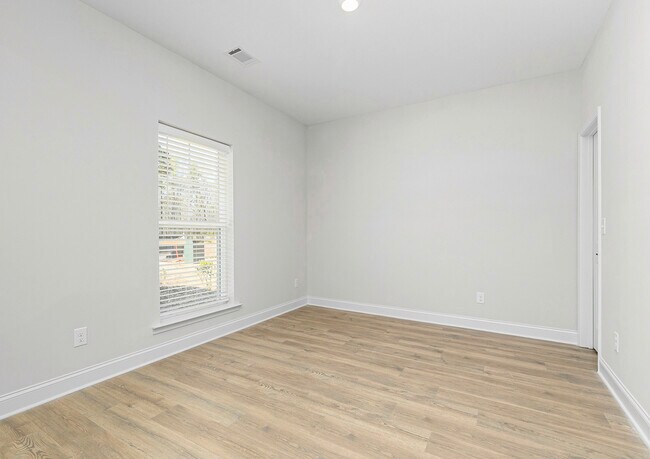 38 Pointe Dr unit 37001020, Dallas, GA 30157 - photo 5