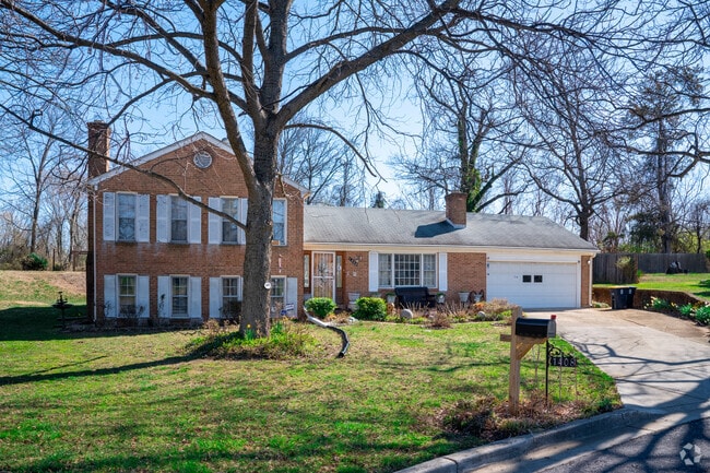 A stately Federal-style house in Coral Hills highlights the area’s classic architectural character.
