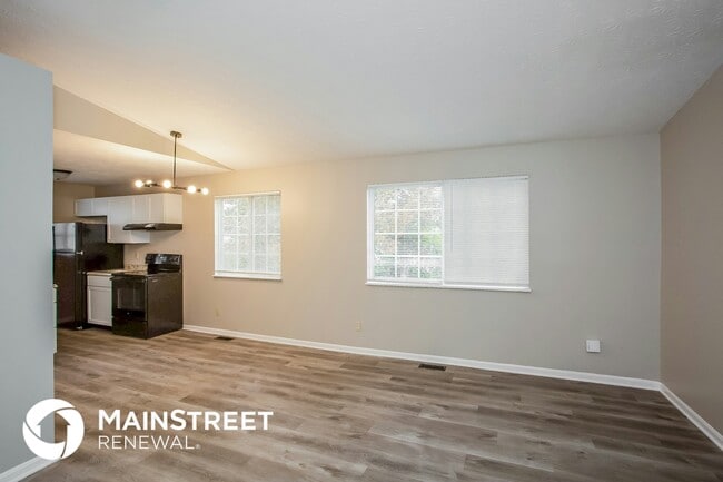 4051 Luxembourg Cir W, Indianapolis, IN 46228 - photo 6