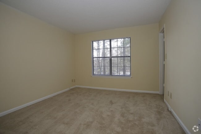 Oak Ridge Trace, Morrow, GA 30260 - photo 7