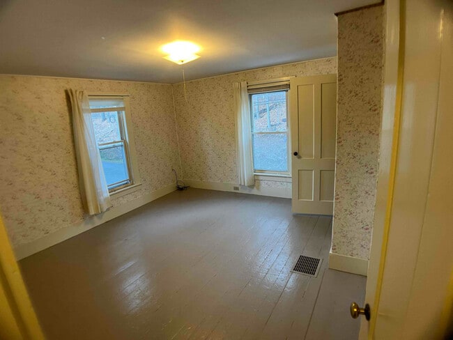 64 Elm St, Northfield, NH 03276 - photo 4